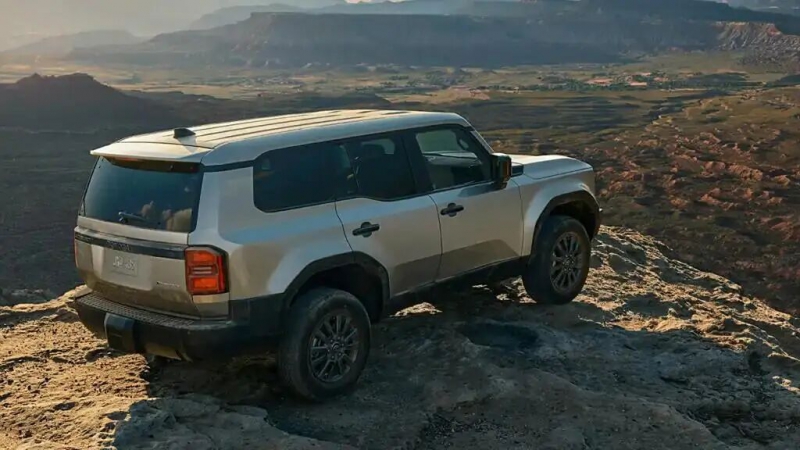 丰田探索车载无人机系统：车辆通过复杂路况之前能帮你“探路”(图1)